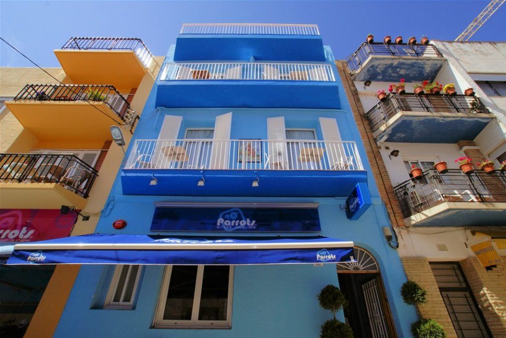 Parrots Sitges Hotel Exterior foto